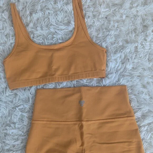 Aritzia TnAction Active Set — Mustard Yellow (M) NWT | Sports Bra + High-Waist B - Picture 4 of 4